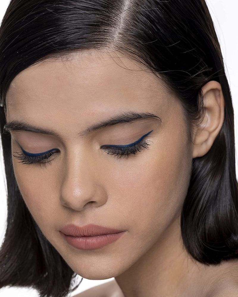Kiro Hi - Def Soothing Long-Lasting Eyeliner Pencil, Sapphire Blue (Dark Blue) (0.35 Gm)( Full Size )